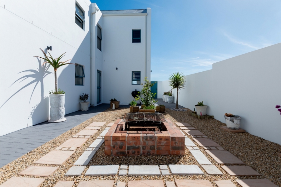 3 Bedroom Property for Sale in Blue Lagoon Western Cape